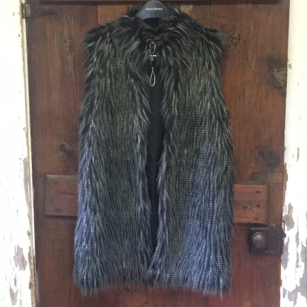 rxb Faux Peacock Feather Vest